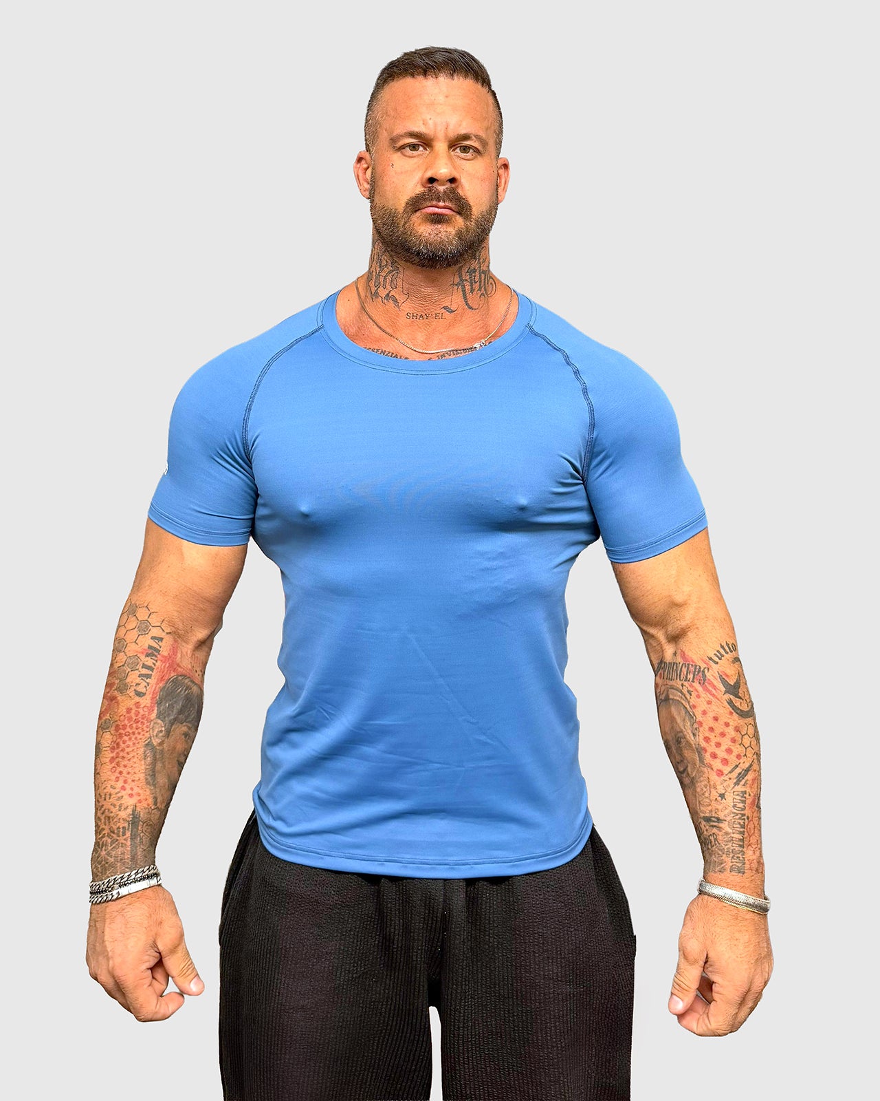 maglia attillata azzurra